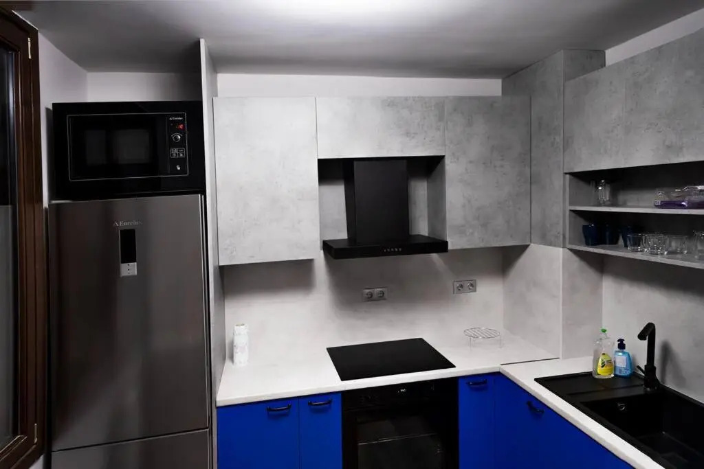 Very Spacious & Modern 2Bed near Airport & Centre
