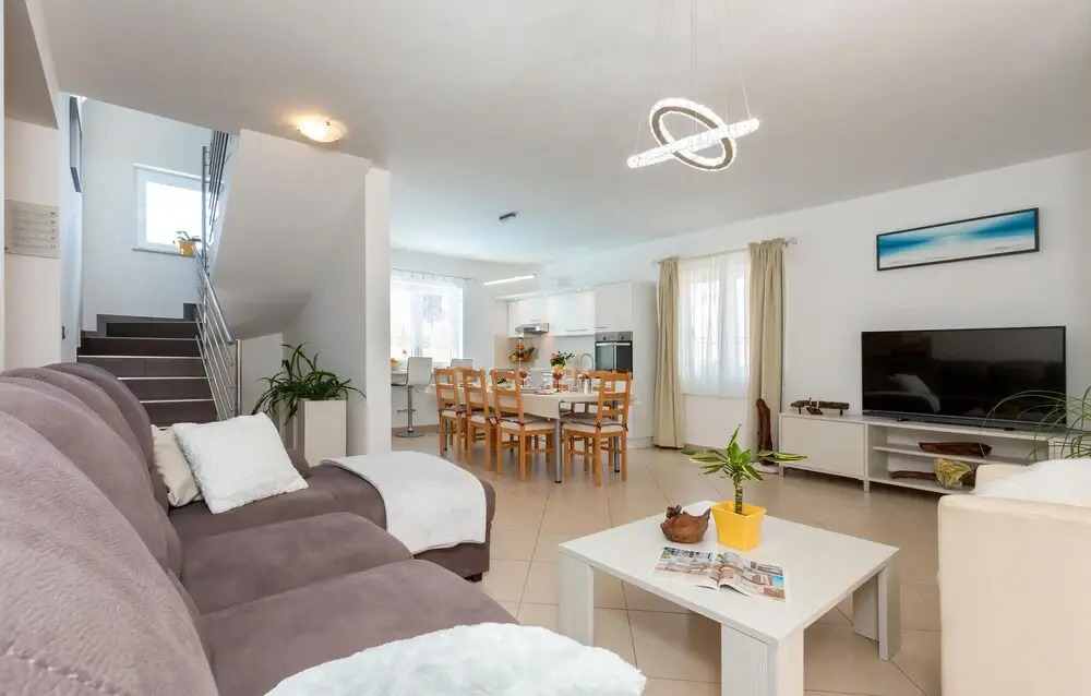 Awesome Home in Loborika With Wifi and 3 Bedrooms