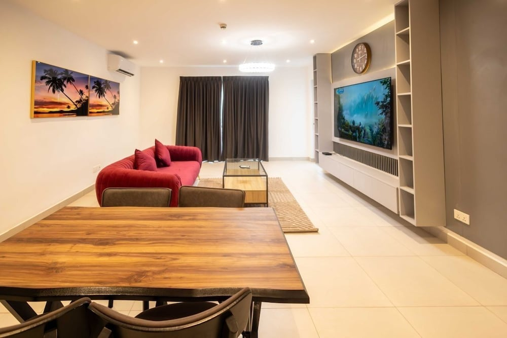 Peravi Suites at The Bantree