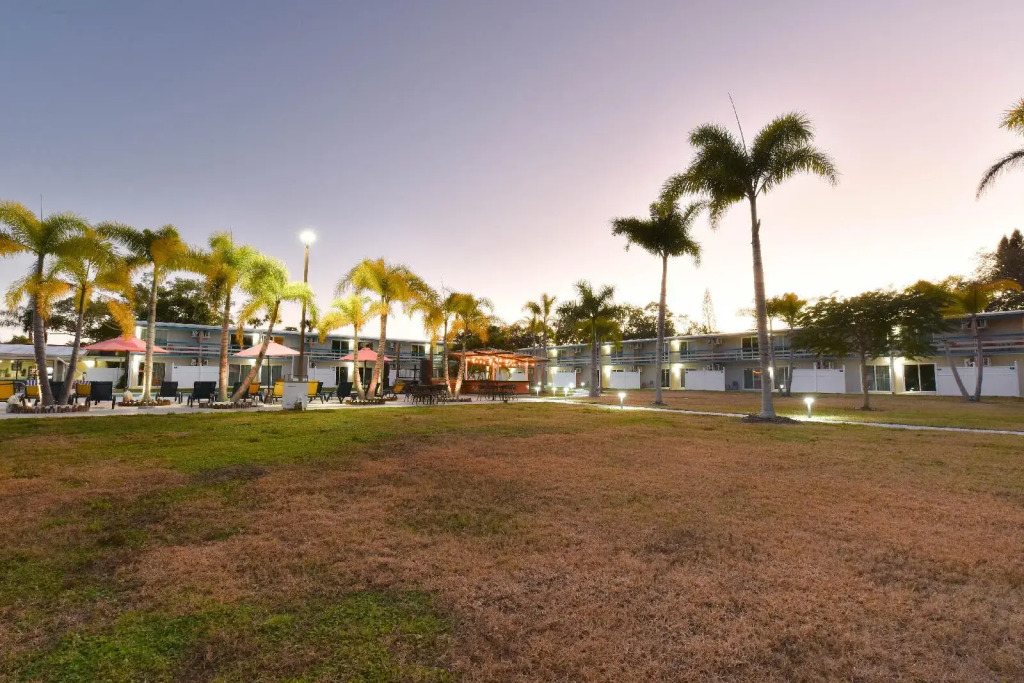 Golden Host Resort - Sarasota