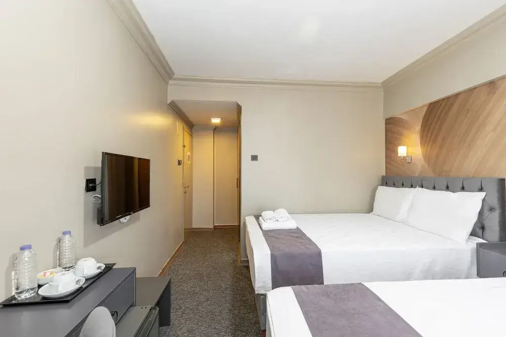 BURSA LOYAL CiTY HOTEL