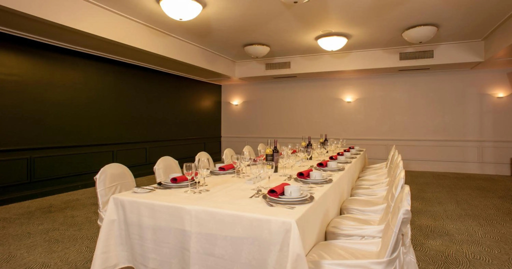 Austral Plaza Hotel