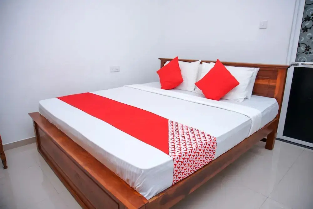 Oyo 380 Sapphire Home Stay