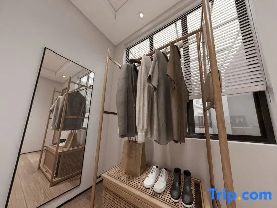 LYLAC Home Saigon COG - Tranquil City Center Wabi Sabi 3BR Townhouse in D1