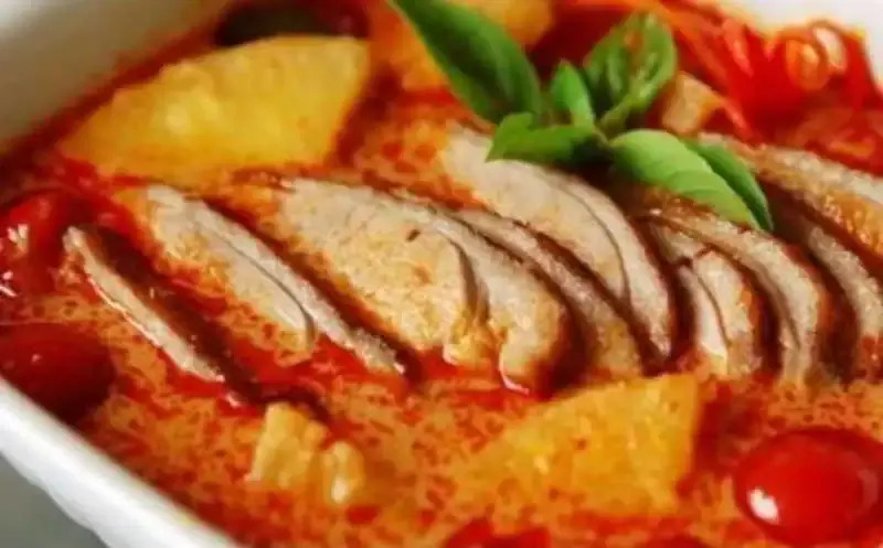 Golden Noura Villa Pub & Restaurant