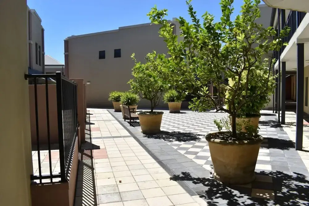 Fantastic 1 Bedroom Apartment Near Kings Park & The City
