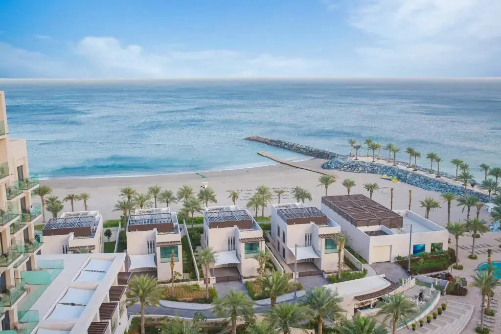 Luxurious 5 Bedroom Apartment - Full Ocean view