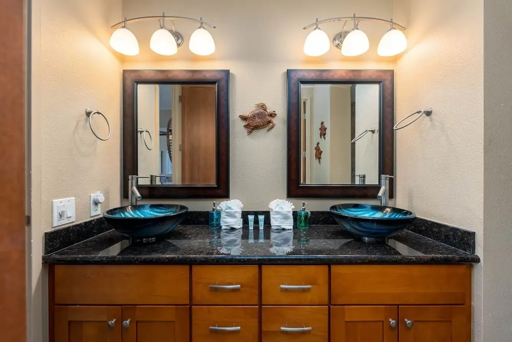 Sands Of Kahana 315 2bd/2ba Oceanfront 2 Bedroom Condo by RedAwning