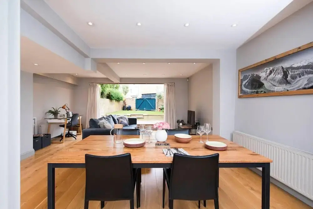 Stylish 1BR Garden Flat next to Emirates Stadium
