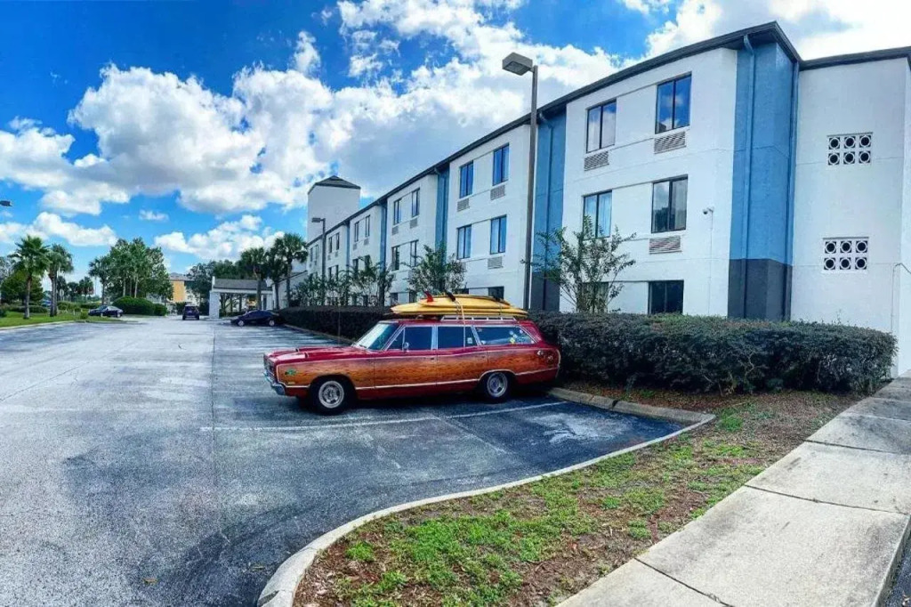 Destiny Palms Hotel
