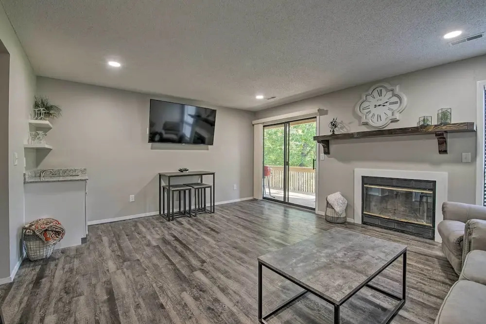 Cozy Branson Condo Near Lakes & Theatre District