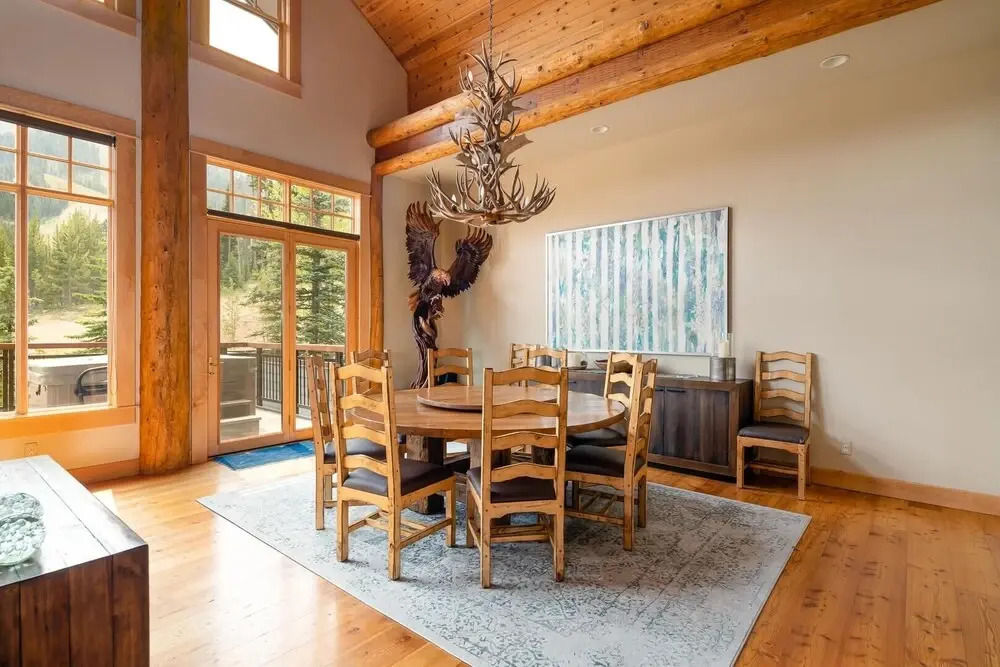 Saddle Ridge D3 3 Bedroom Condo by Moonlight Basin Lodging