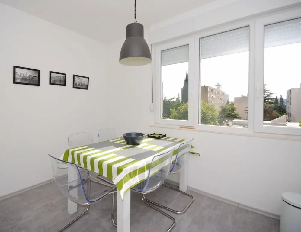 Bolt Holiday Apartment