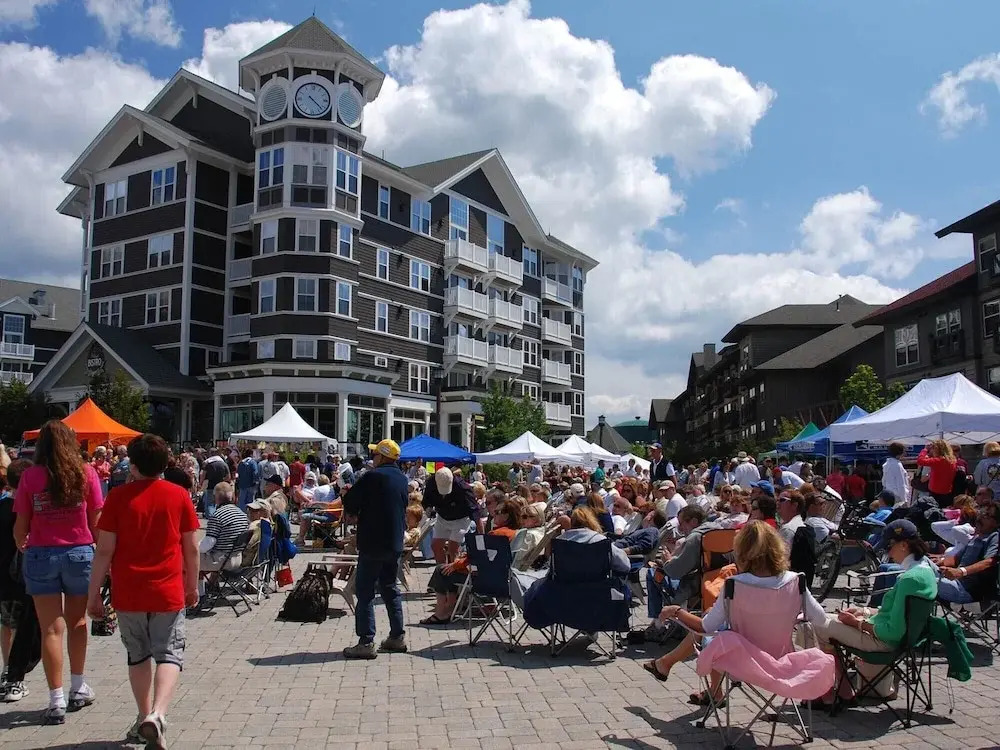 Allegheny Springs 140 Ground Level, Slope Side, Snowshoe Resort Village Center 2 Bedroom Plus Den