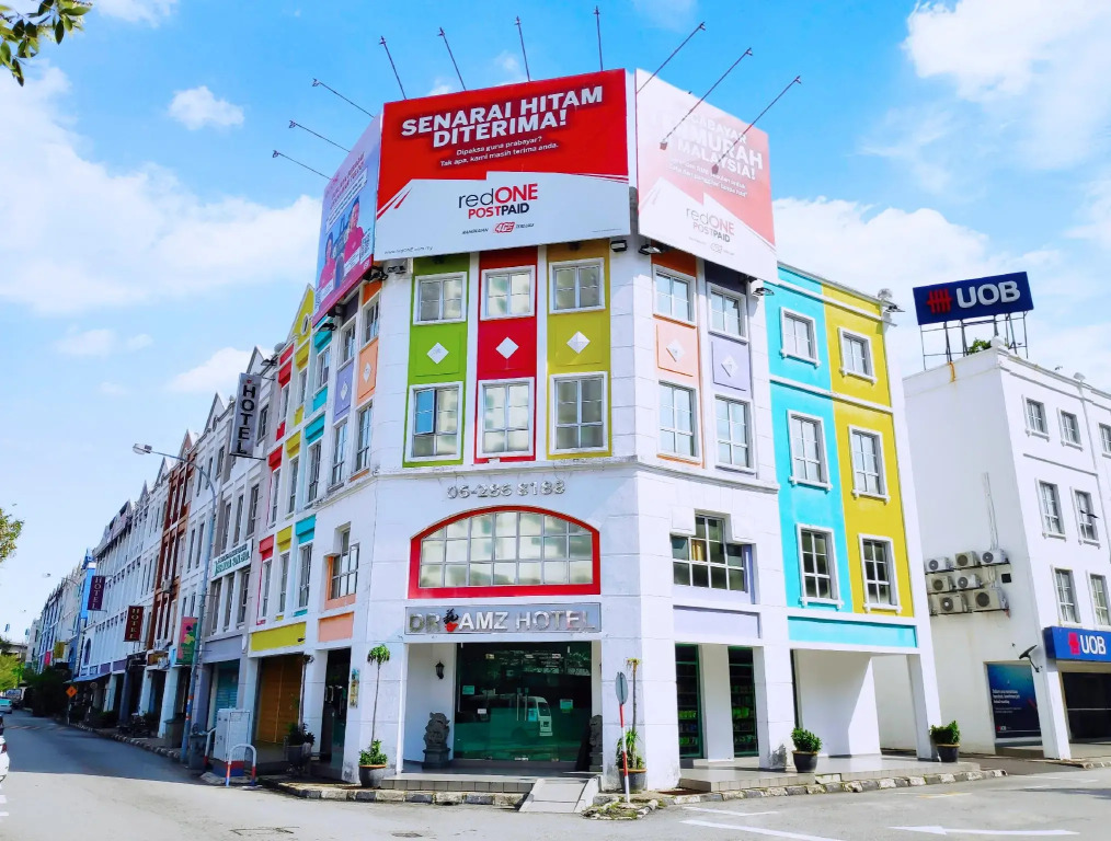 Hotel Zamburger Plaza Mahkota