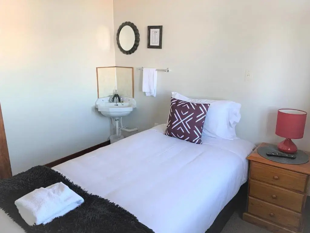 Ranfurly Hotel