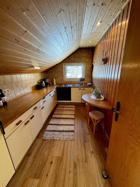 Heli's Holiday Suites