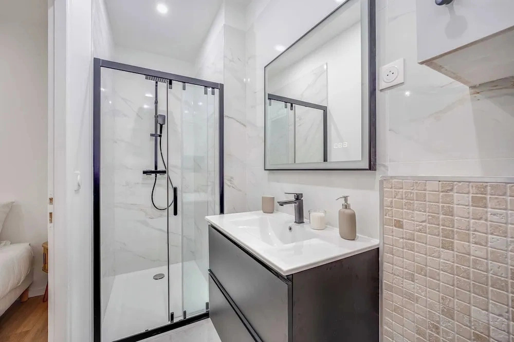 Modern Apartment 1br/4p - Levallois