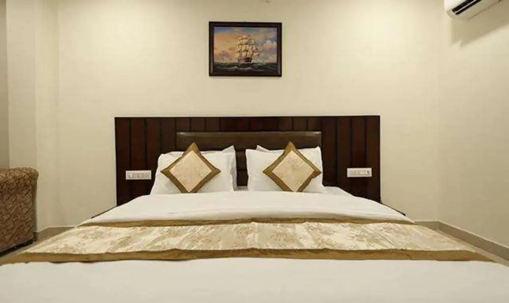 Fabhotel Red Coral