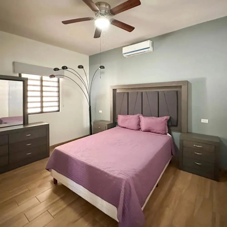 Sleek Downtown Escape With Private Parking