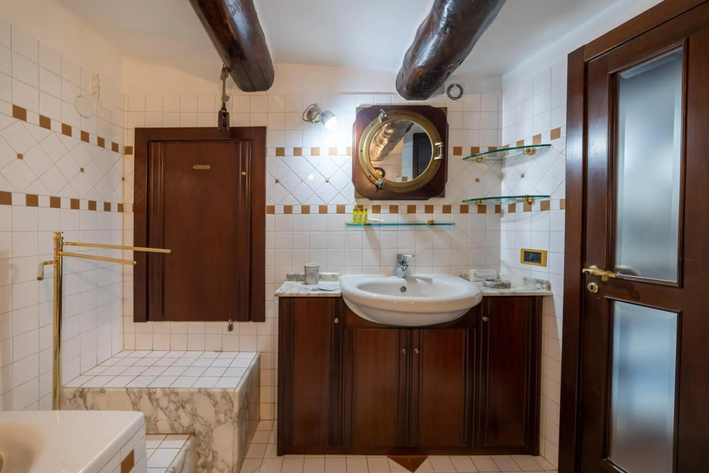 Casa Riviera, Big Apartment with Sea View on Chiaia