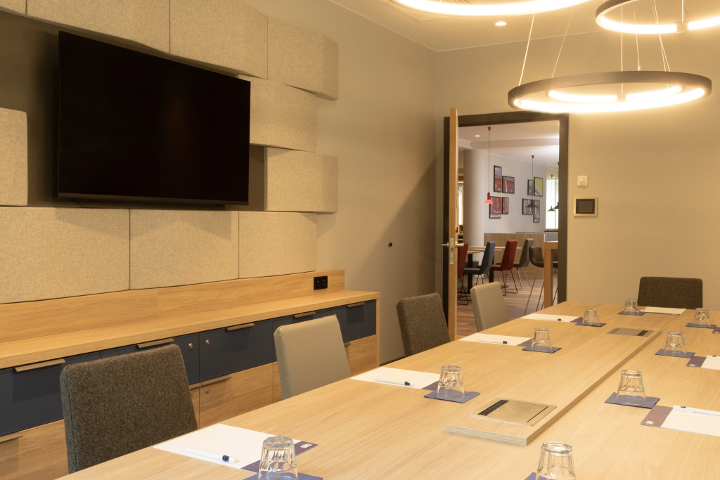 Holiday Inn Express Brussels - Airport by IHG