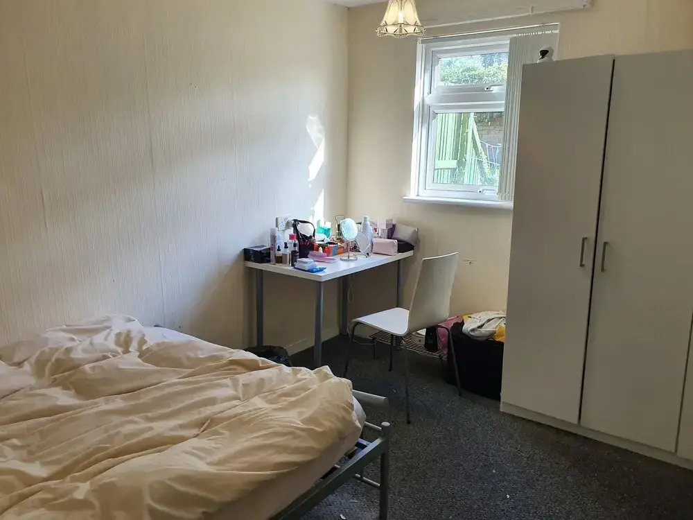 9 Vernon Close Serviced Holiday Home