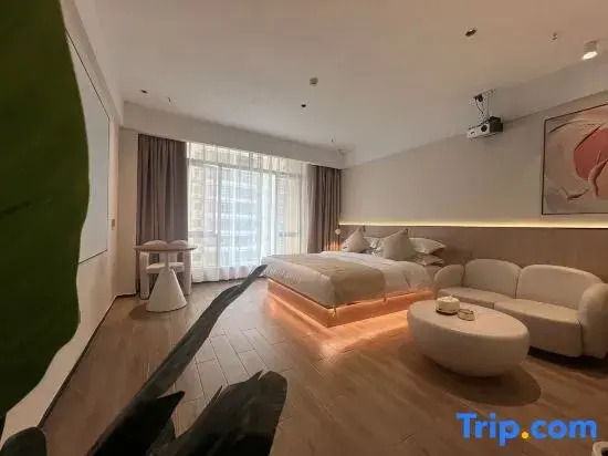 Yunduo Apartment (Baise Longjing Global Commercial Center)