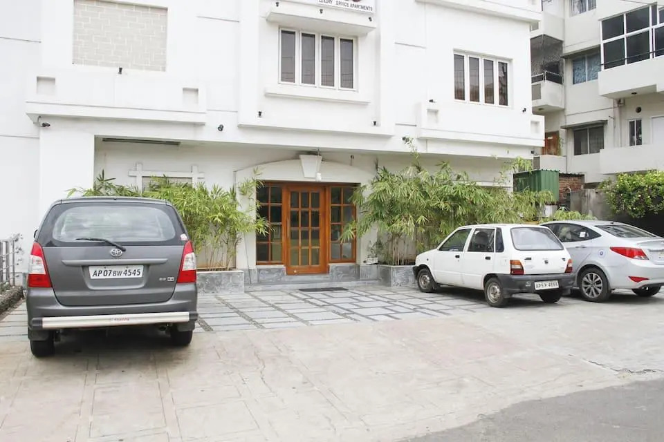 Classic Boutique Hotel & Luxury Service Apartments