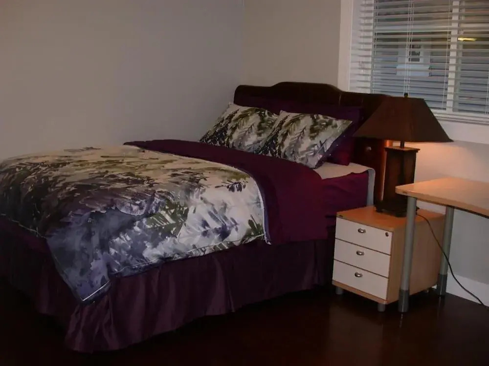 Vancouver Austin Guesthouse
