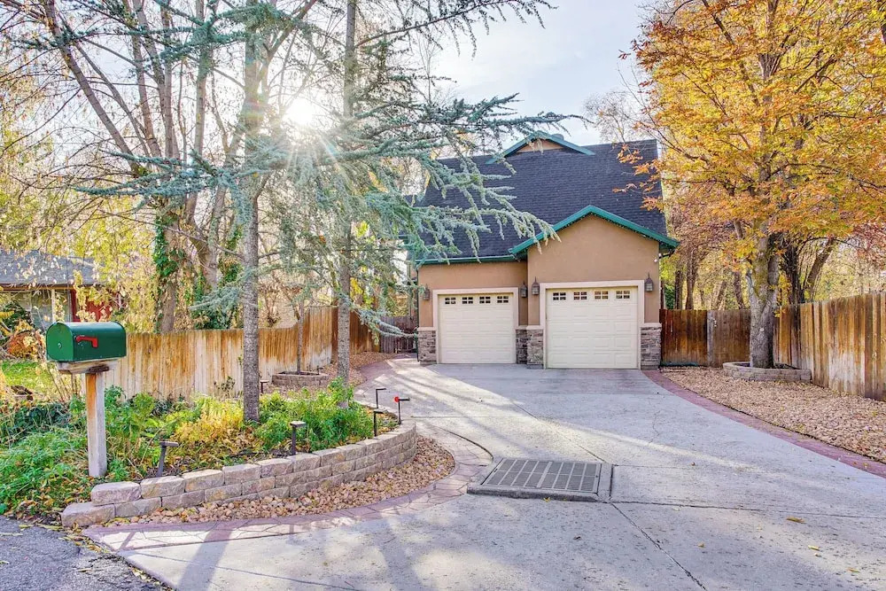 Secluded Home w/ Hot Tub & Mountain Views!