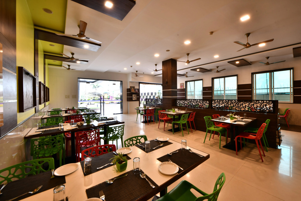 Click Hotel Sagar Plaza Chakan, Pune