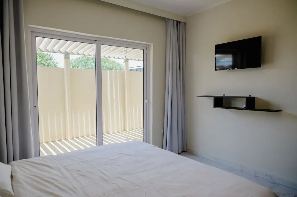 Charming 1-bedroom Apartment 2 km From Eagle Beach