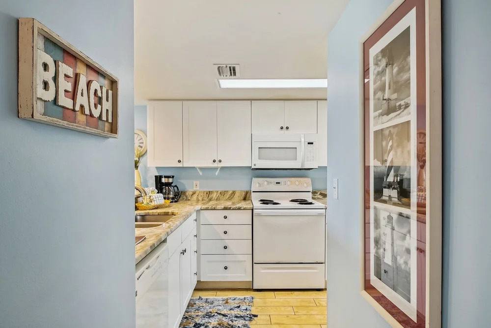Seacrest 502 is a 2 BR Gulf Front on Okaloosa Island by RedAwning
