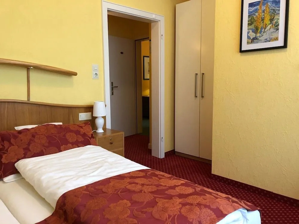 Thermen Hotel Pension Villa Holstein