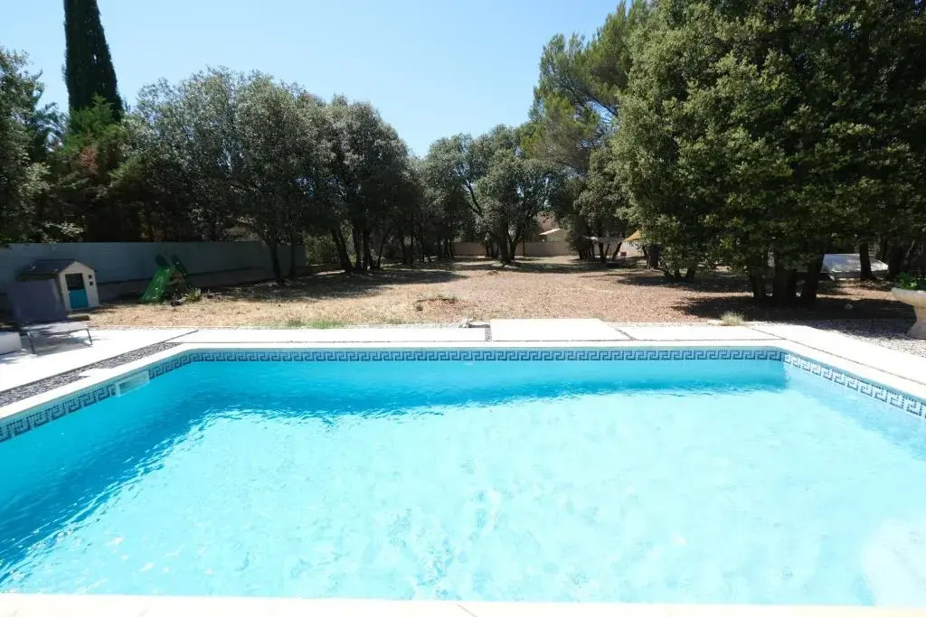 LS4-349 Jolie maison de vacances avec piscine privée au pied du VENTOUX, à Pernes les Fontaines – 10 per