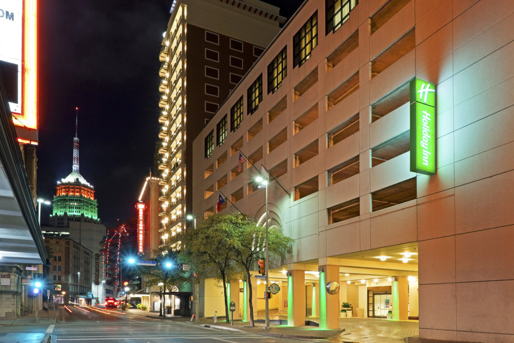Holiday Inn San Antonio-Riverwalk by IHG
