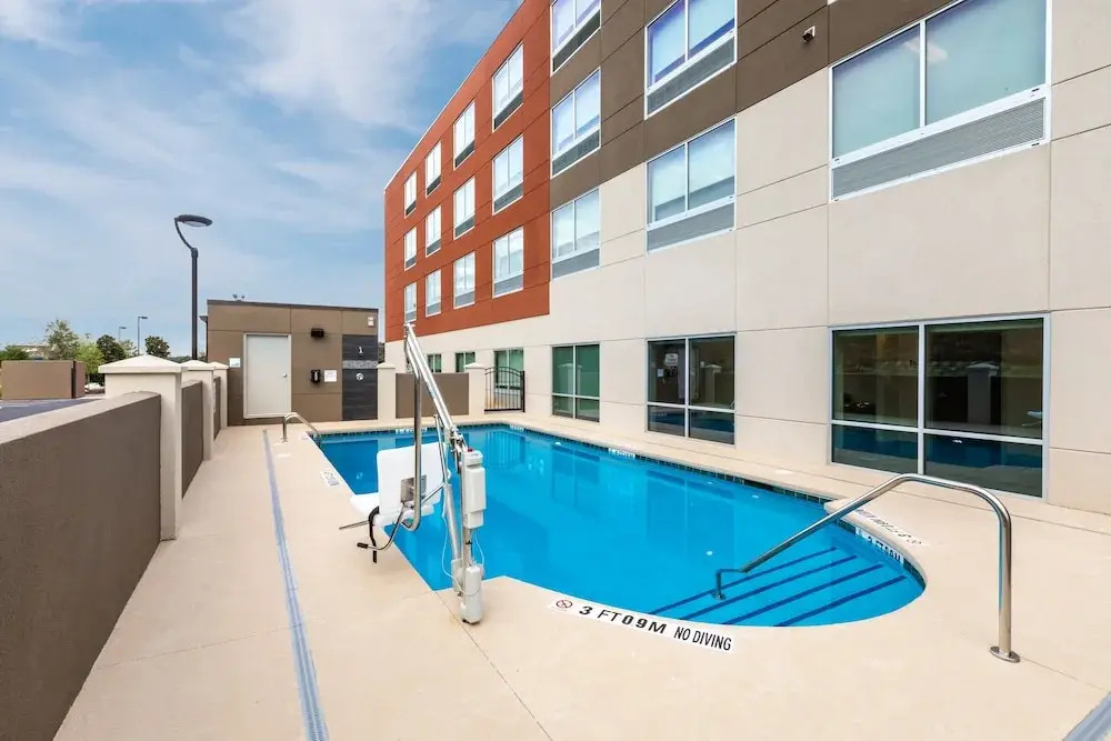 Holiday Inn Express & Suites - Greenville - Taylors by IHG