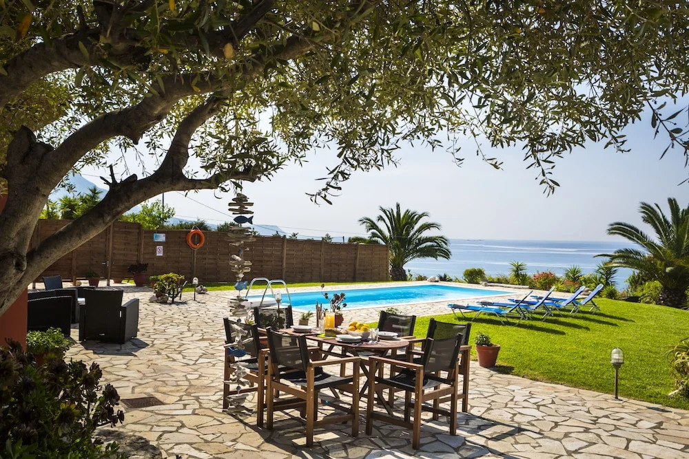 Trapezaki Villas