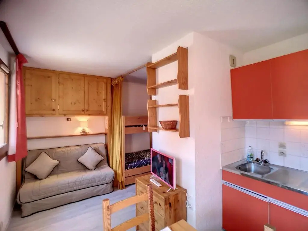 Appartement Les Menuires, 1 pièce, 3 personnes - FR-1-178-40