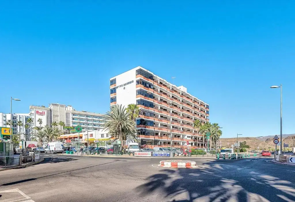 Apartamento a pie del mar