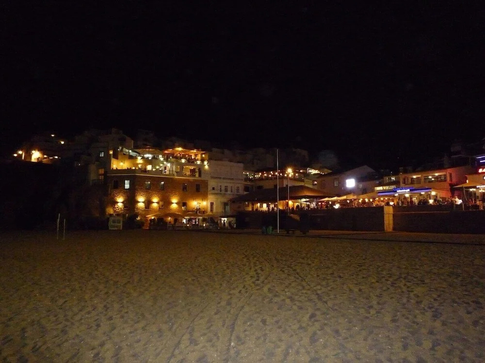 Luxury Ground-floor Appartment 5 Stars, 2 Bedrooms, 2 Bathrooms, Free Wifi