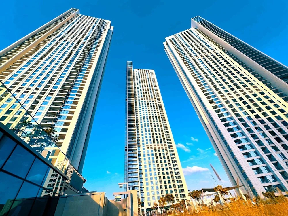 Sleek 2BR at Downtown Close to Dubai Mall