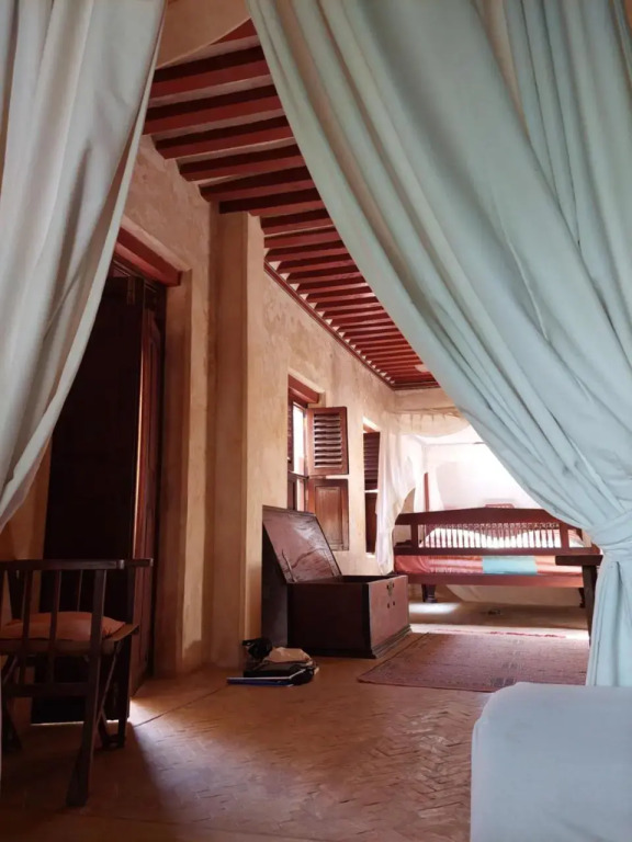 Samaki House