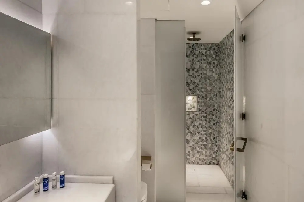 Luxury Apartment w Incredible Views at Five on the Palm