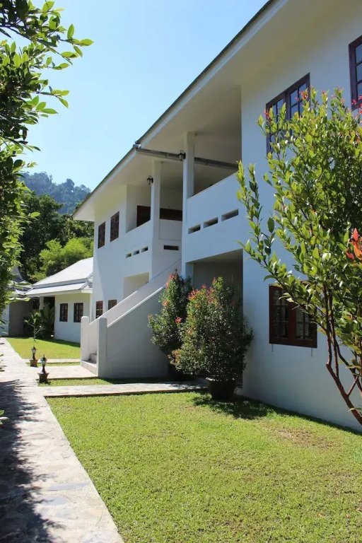 Villa Colina Khao Lak Rooms and Bungalows