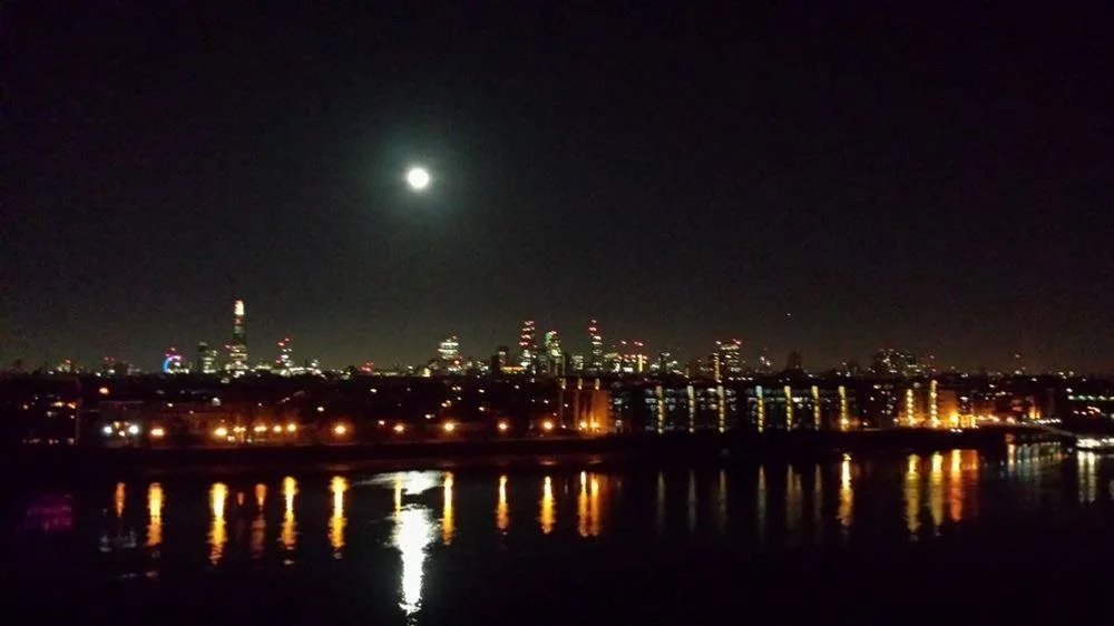 Canary Wharf Luxury Riverside Apartments