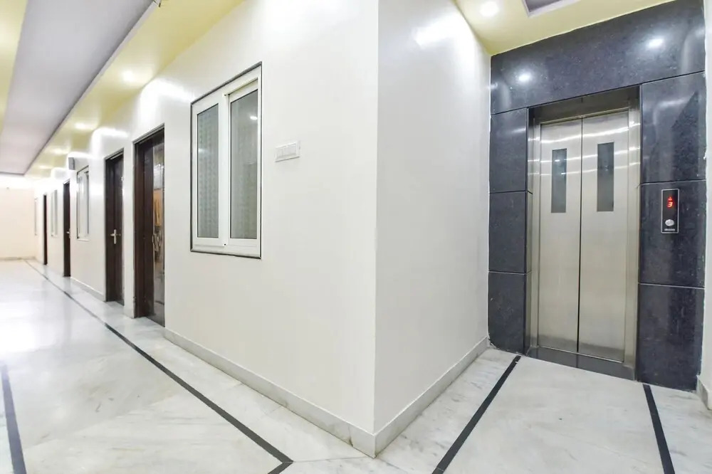 FabHotel Golden Leaf Mansarover