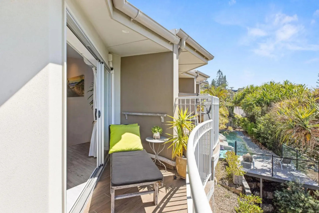 Unit 2 Perfect Holiday Haven in Beachfront Street See the Ocean 2 Bed 2 Bath