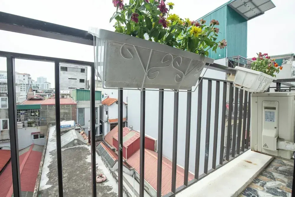 Sumitomo 11 Apartment - No 5 lane 39 Linh Lang street